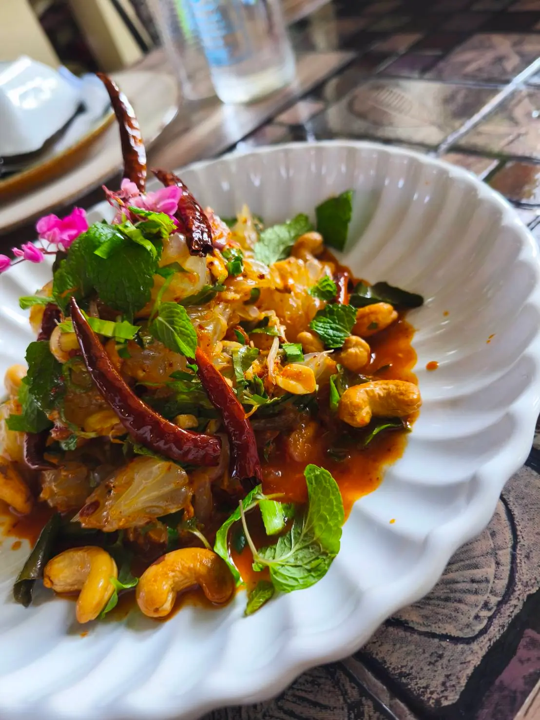 Yum Somo - Thai pomelo salad with fresh herbs and prawns